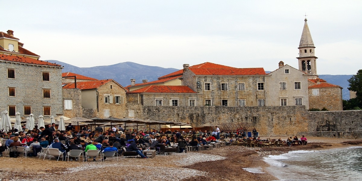 Budva'da Renkli Tatil